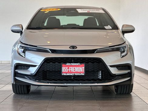 Certified 2025 Toyota Corolla SE FWD image 9