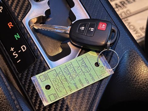 Used 2013 Toyota RAV4 XLE image 1