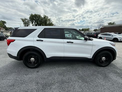 Used 2022 Ford Explorer AWD image 6