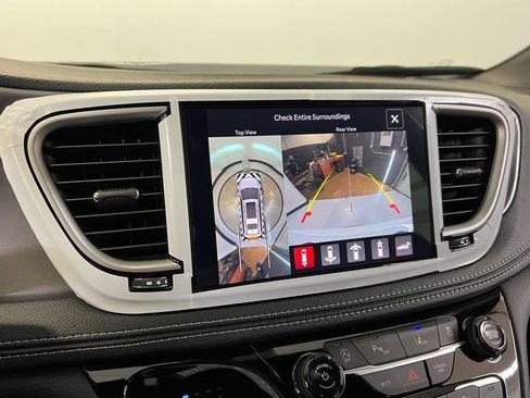 New 2026 Chrysler Pacifica Select image 34