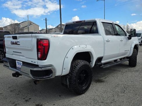 Used 2023 GMC Sierra 3500 SLE w/ X31 Off-Road Package AWD/4WD image 9