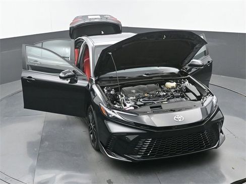 Used 2025 Toyota Camry XSE w/ Premium Plus Package image 34