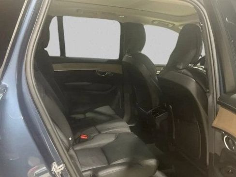 Used 2025 Volvo XC90 B5 Plus AWD/4WD image 19