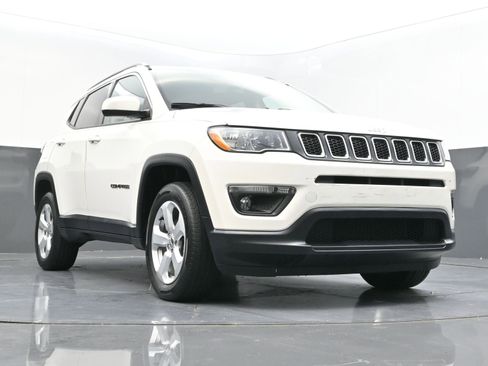 Used 2020 Jeep Compass Latitude w/ Cold Weather Group image 37
