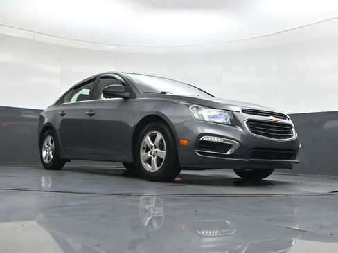 Used 2016 Chevrolet Cruze LT FWD image 41
