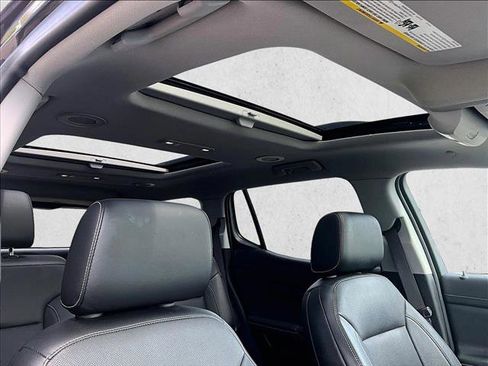 Used 2019 GMC Acadia SLT w/ Black Edition FWD image 16