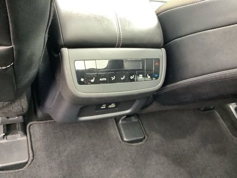 Used 2024 Nissan Pathfinder SL w/ SL Premium Package image 26