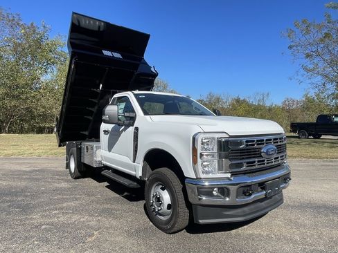 New 2025 Ford F350 XL w/ XL Chrome Package image 16