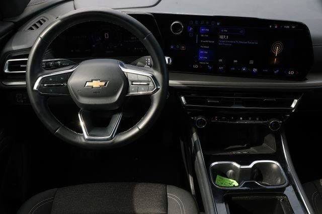 Used 2024 Chevrolet Traverse LT AWD/4WD image 11