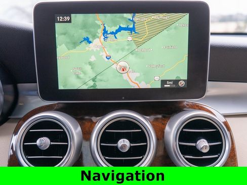 Used 2017 Mercedes-Benz GLC 300 4MATIC image 25