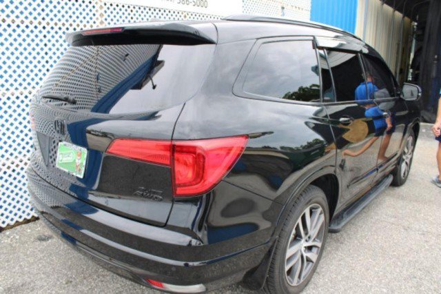 Used 2017 Honda Pilot Elite image 4