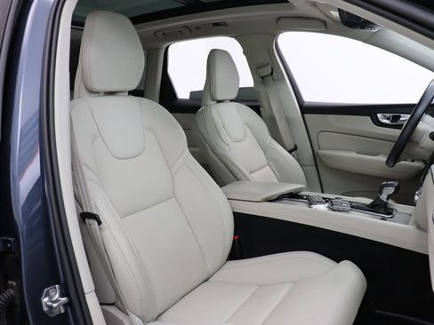 Used 2020 Volvo XC60 T6 Inscription AWD/4WD image 30