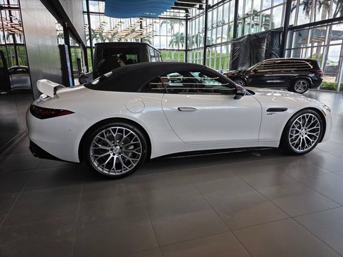 New 2027 Mercedes-Benz SL 43 AMG image 3