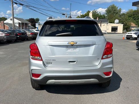 Used 2018 Chevrolet Trax LT w/ LT Convenience Package AWD/4WD image 6