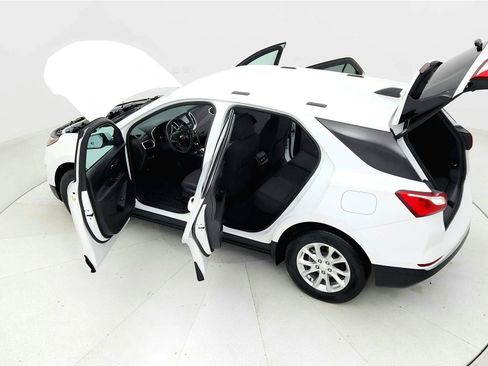 Used 2018 Chevrolet Equinox LT image 22