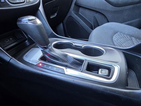 Used 2019 Chevrolet Equinox LT w/ LPO, Hit The Road Package image 20