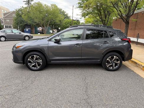 Used 2024 Subaru Crosstrek 2.0i Premium AWD/4WD image 13