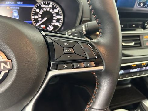 Used 2025 Nissan Altima 2.5 SR w/ SR Premium Package image 17