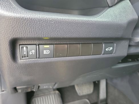 Used 2023 Toyota RAV4 XLE Premium image 39