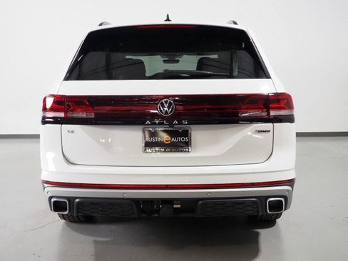 Used 2025 Volkswagen Atlas Peak Edition image 50