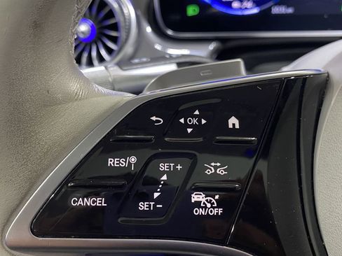 Used 2022 Mercedes-Benz EQS 450+ Sedan image 11