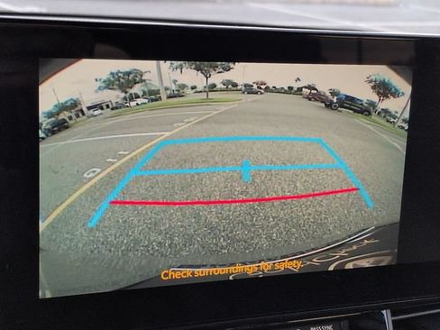 Used 2025 Toyota Sienna XLE FWD image 21