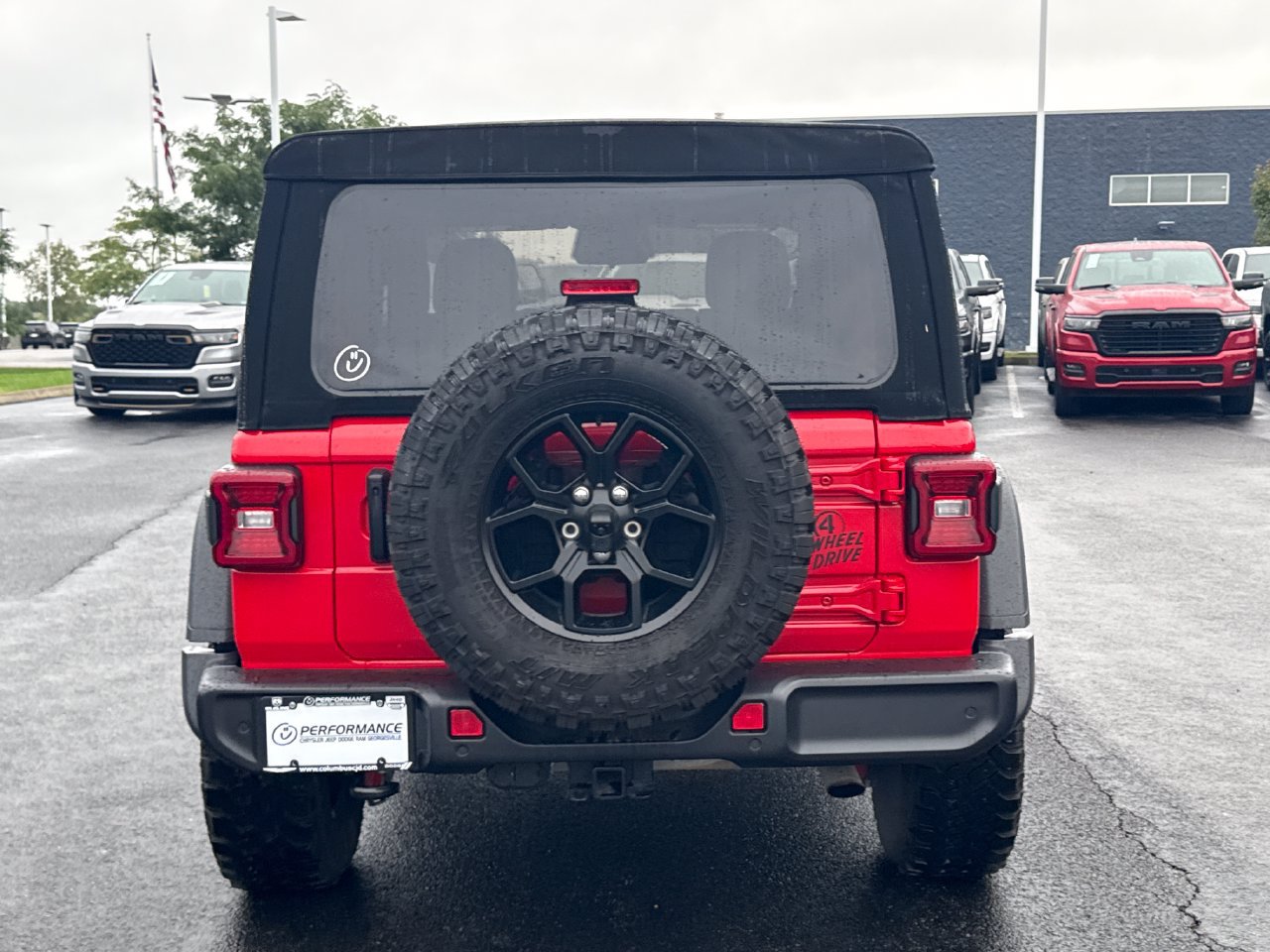 Used 2025 Jeep Wrangler Sport AWD/4WD image 4