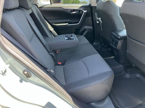Used 2022 Toyota RAV4 XLE w/ Convenience Package image 30