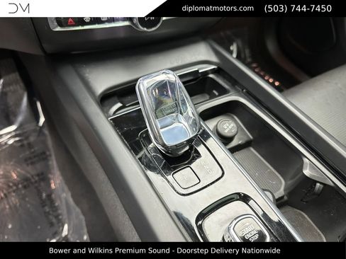 Used 2024 Volvo XC60 T8 Ultimate w/ Protection Package Premier image 33