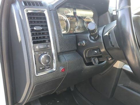 Used 2017 RAM 3500 Laramie w/ Convenience Group image 14