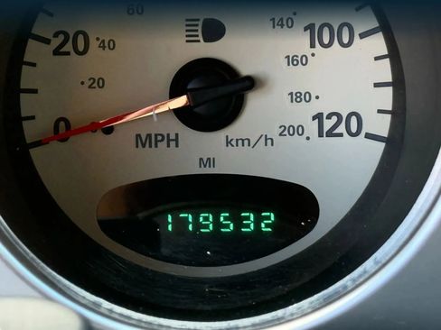 Used 2005 Chrysler PT Cruiser Limited image 15