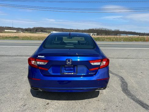 Used 2018 Honda Accord Sport image 9