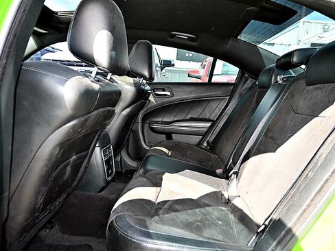 Used 2017 Dodge Charger R/T Scat Pack w/ Technology Group RWD image 9