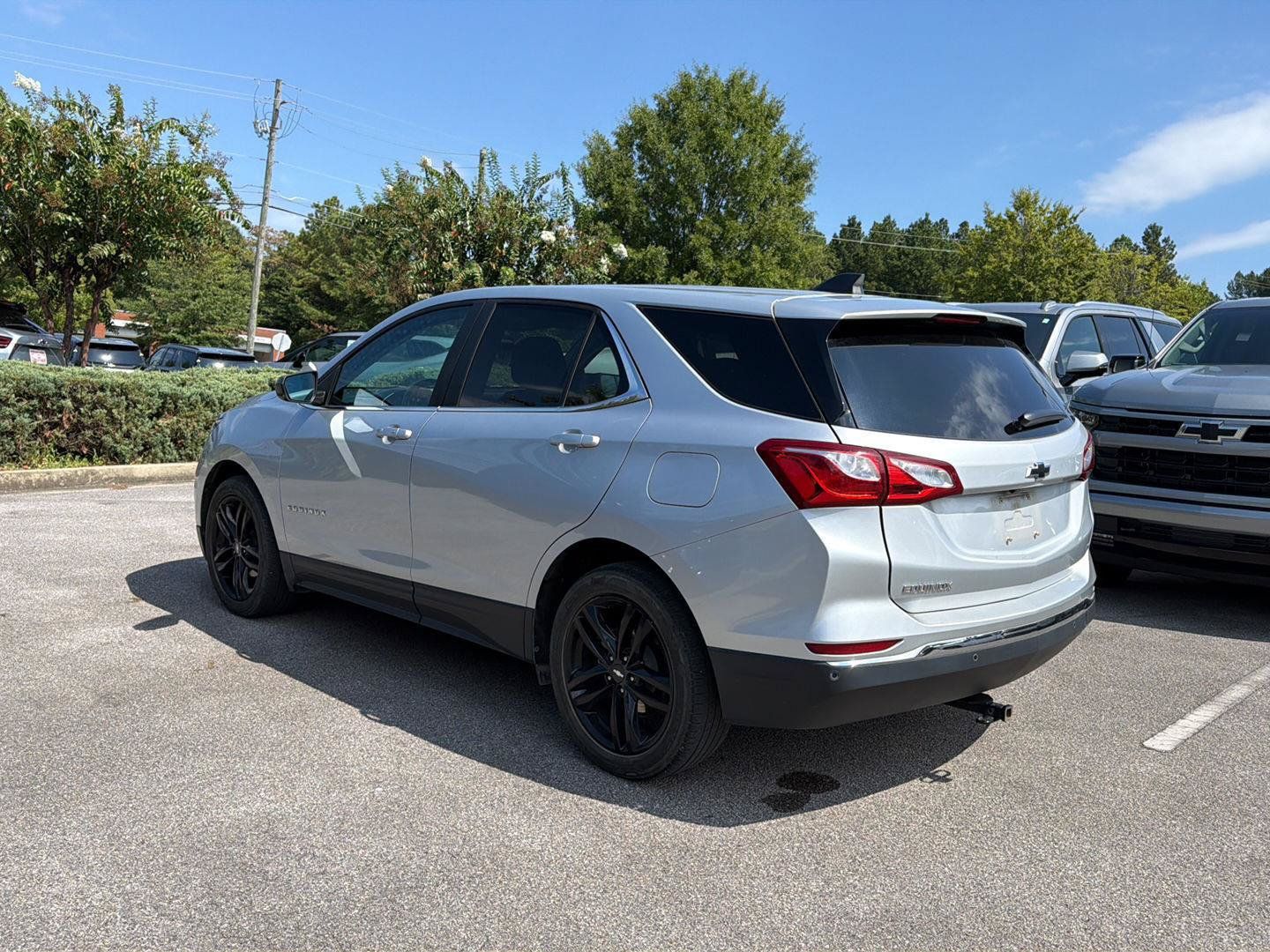 Used 2021 Chevrolet Equinox LT FWD image 2