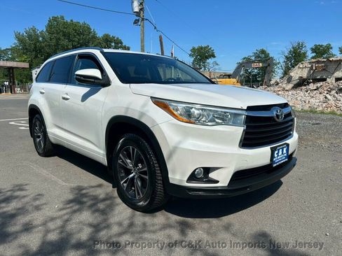 Used 2016 Toyota Highlander XLE AWD/4WD image 5