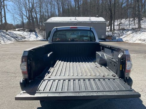 Used 2009 Toyota Tacoma 2WD Regular Cab image 10