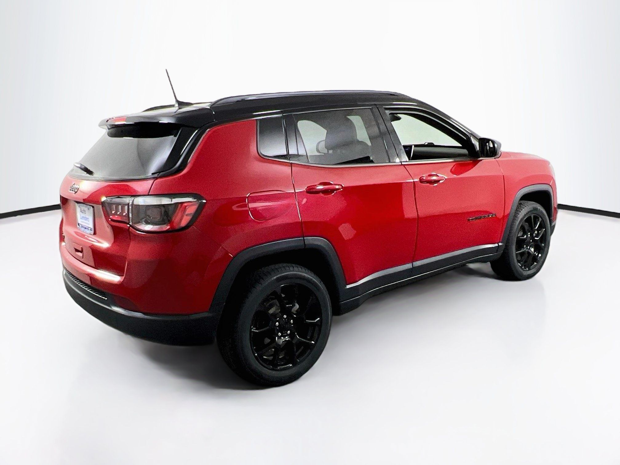 Used 2023 Jeep Compass Latitude w/ Convenience Group AWD/4WD image 5