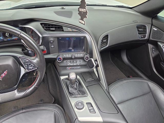 Used 2015 Chevrolet Corvette Stingray Coupe RWD image 8