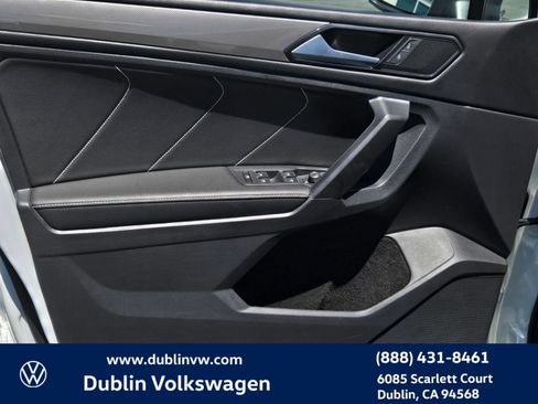 Used 2023 Volkswagen Tiguan SE FWD image 10