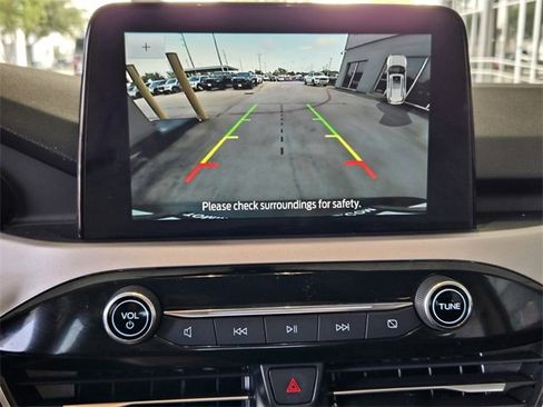 Used 2022 Ford Escape SEL image 17