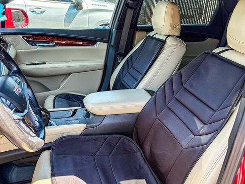 Used 2019 Cadillac XT5 Luxury FWD image 7