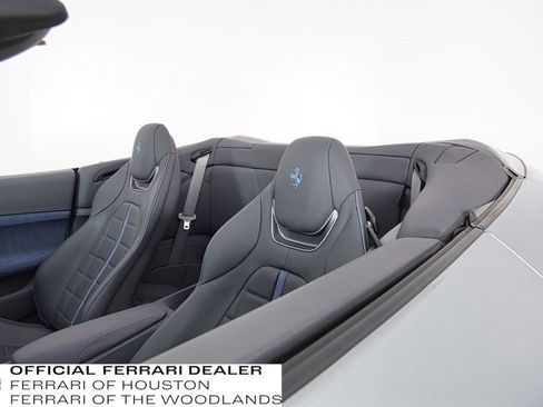 Used 2019 Ferrari Portofino image 36