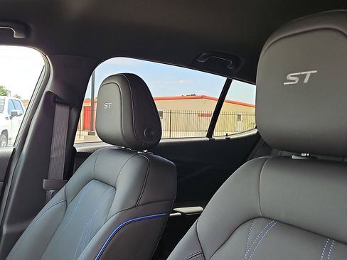 New 2026 Buick Envista Sport Touring w/ Convenience I Package FWD image 11