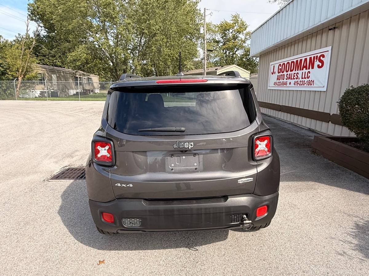 Used 2016 Jeep Renegade Latitude w/ Cold Weather Group AWD/4WD image 6