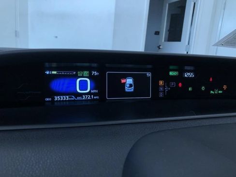 Certified 2019 Toyota Prius Prime Advanced FWD image 31