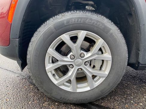 Used 2023 Jeep Grand Cherokee Limited image 22