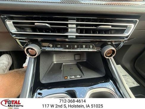 New 2027 Chevrolet Traverse Z71 w/ Driver Confidence Package AWD/4WD image 26