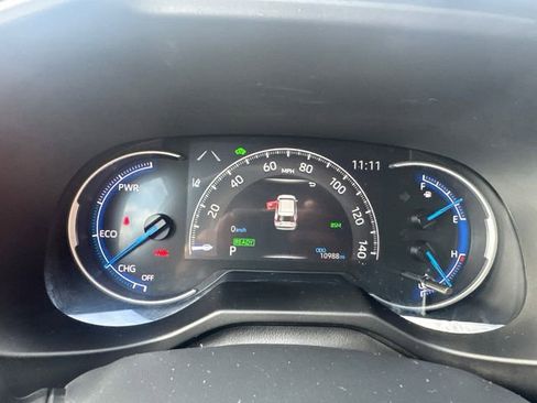 Certified 2024 Toyota RAV4 LE image 30