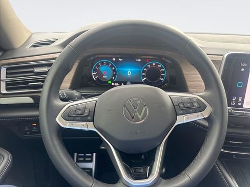 Used 2025 Volkswagen Atlas SEL Premium R-Line AWD/4WD image 14