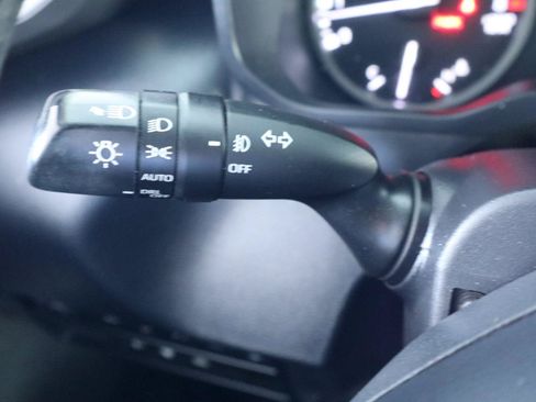 Used 2022 Toyota Tundra SR5 w/ SR5 Premium Package RWD image 25
